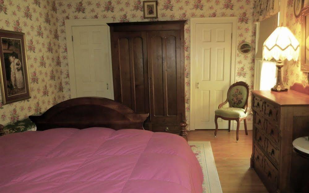 Carriage House Bed & Breakfast Winona Zewnętrze zdjęcie